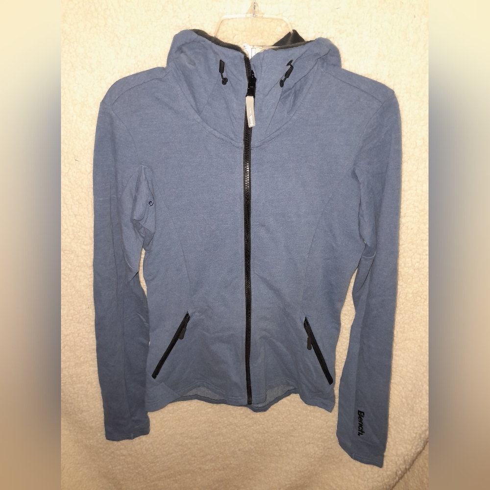 99. Bench Adaptor Jacket